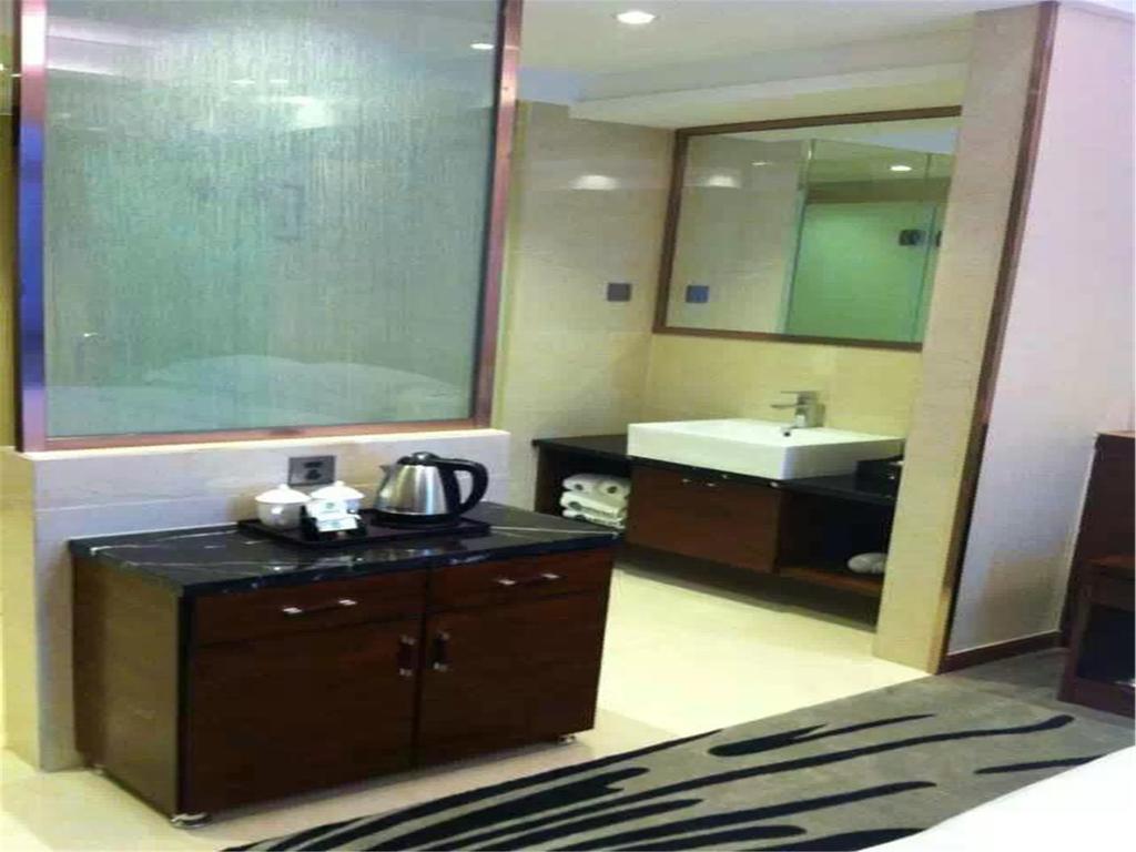 The Century Hotel Zhongshan  Exterior photo